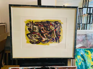 Theo Wolvecamp - figuur met rood, geel en zwart - Ingelijst kopen? Bied vanaf 225!