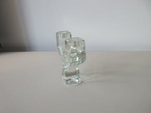 Niet of onleesbaar gesigneerd - Scandinavische ijsblok glazen twee arms kandelaar kopen? Bied vanaf 1!