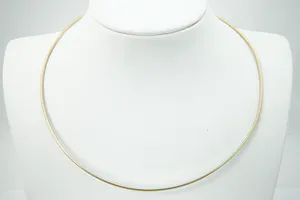 Stijlvolle 18 karaats geel-gouden flexibele zg. "Spang" of "Omega" halsketting. kopen? Bied vanaf 370!