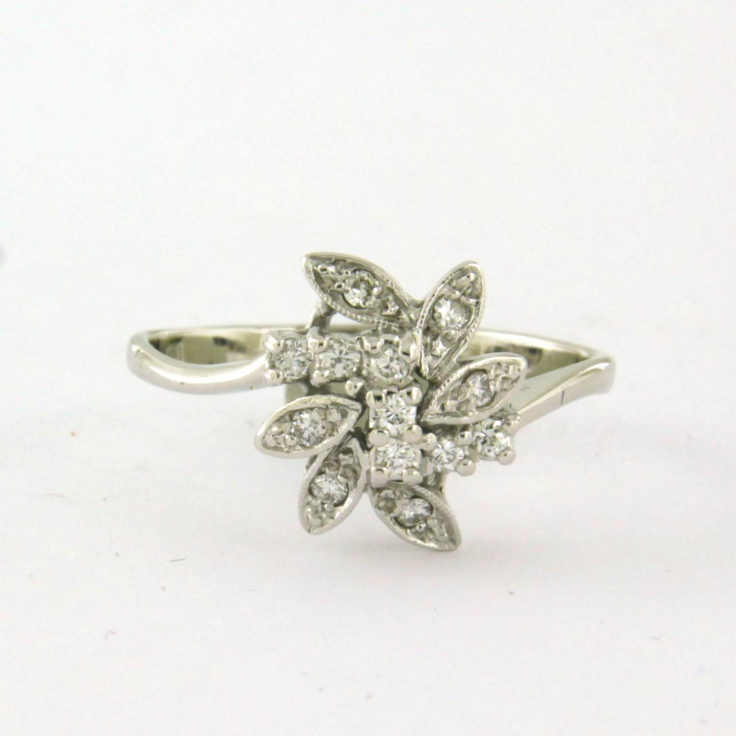 14k witgouden ring met briljant geslepen diamant tot. 0.15ct - ringmaat 16.5(52) kopen? Bied vanaf 250!