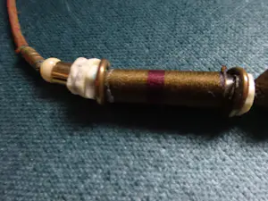 Langani - Verfijnde ketting met de zwarte parel in aardetinten, koper en goud kopen? Bied vanaf 45!
