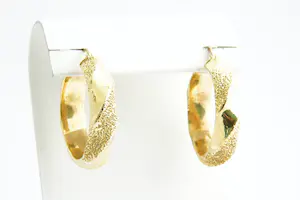 38- Paar grote 18 karaats gouden gedraaide oorsieraden - gefaseerd afgewerkt kopen? Bied vanaf 140!