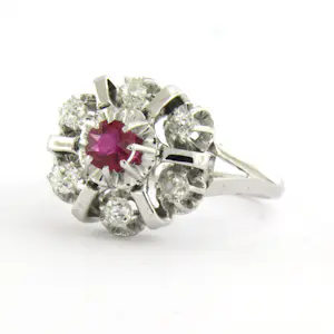 18k wit gouden ring met robijn en  old mine cut geslepen diamant tot. 0.30ct kopen? Bied vanaf 525!