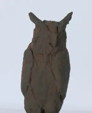 Paul Beckers - Twee sculpturen van ijzer en terracotta, Vogels (oehoe en uiltjes) + boek! kopen? Bied vanaf 200!
