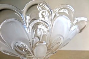 Walther glas - Schaal op voet -Design Bloem I -Zware kwaliteit loodkristal-Geslepen&Gesatineerd kopen? Bied vanaf 1!