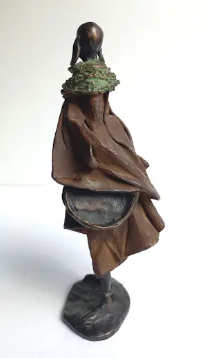 Marianne Houtkamp - Afrikaanse vrouw, bronzen beeld kopen? Bied vanaf 325!