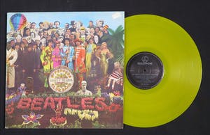 The Beatles - 2 LP's op Geel Vinyl (Magical Mystery Tour & Sgt. Pepper's Lonely Hearts Club B kopen? Bied vanaf 70!