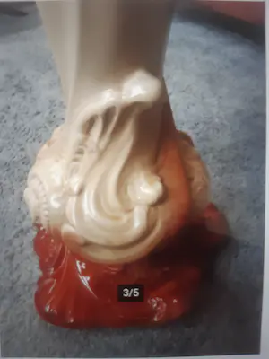 Niet of onleesbaar gesigneerd - Piedestal kopen? Bied vanaf 1!