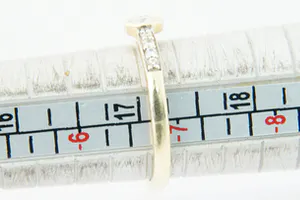 Sierlijke 14 krt goud & 0.30ct diamanten ring - klein model kopen? Bied vanaf 130!