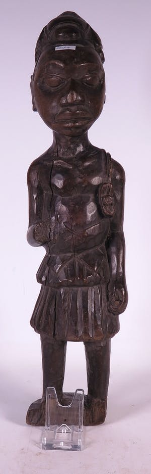 Kuba - Mannelijk houten beeld van krijger kopen? Bied vanaf 1!