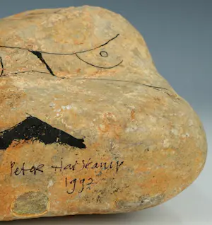 Peter Harskamp - Stenen sculptuur: zittend naakt - 1992 kopen? Bied vanaf 499!