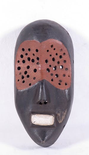 Lulua - Masker met rode ogen vol gaten kopen? Bied vanaf 1!