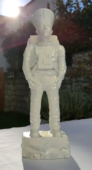 Imbue - XL Ancient Astronaut Nefertiti (Pearl White) kopen? Bied vanaf 270!