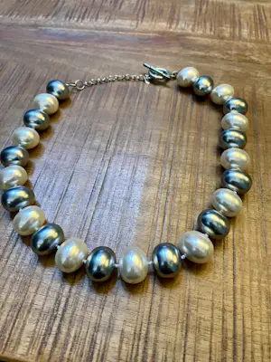 Parelsnoer kopen? Bied vanaf 100!