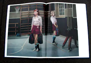 Erwin Olaf - gesigneerd boek - 2008 - eerste editie kopen? Bied vanaf 250!