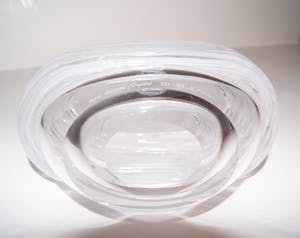 Ans Markus - kristallen object ‘Verbonden Vrijheid’ - 2012 - geblazen bij Royal Leerdam. kopen? Bied vanaf 250!