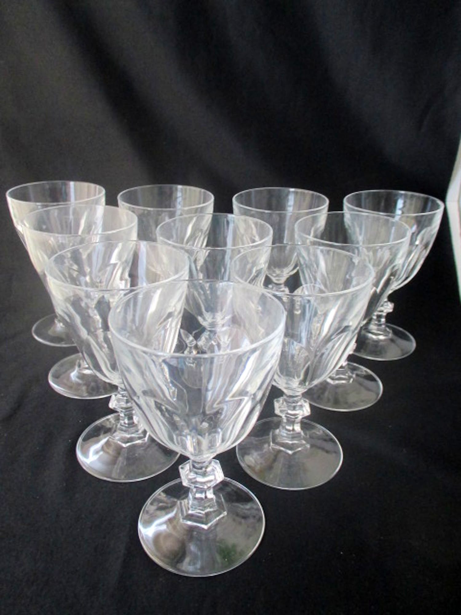 Niet of onleesbaar gesigneerd - 10 kristallen water glazen kopen? Bied vanaf 1!