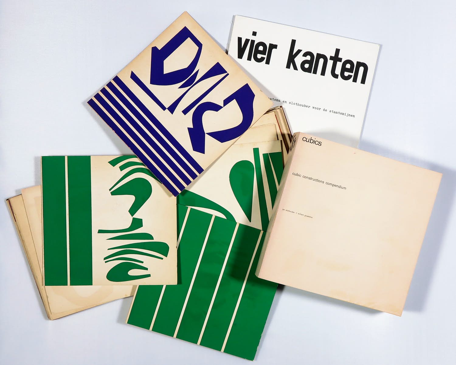 Edgard Pillet - Jan Slothouber en William Graatsma - Lot van drie boeken - Ideogrammes verkocht voor € 70!