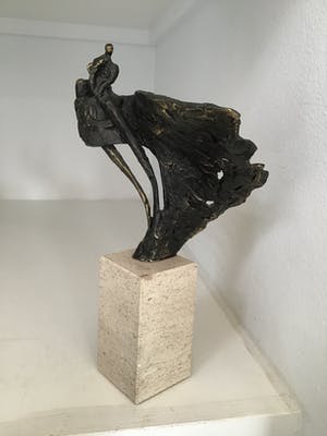 Bernadette Leijdekkers - Sculptuur: “ DANS ! “. Gesigneerd kopen? Bied vanaf 120!