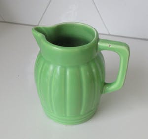 Niet of onleesbaar gesigneerd - Art deco licht groene aardewerken kan van Orchies model N3 kopen? Bied vanaf 1!