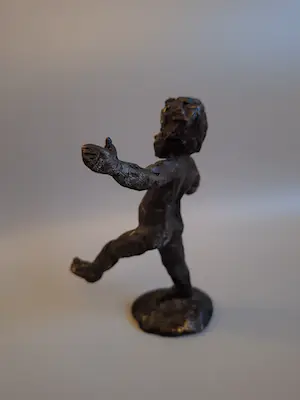 Astrid Veldhuyzen-Koppen - Mooi beeldje Astrid Veldhuyzen-Koppen kopen? Bied vanaf 45!