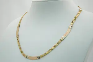 57 - Bijzonder 18 krt gouden tri color gevlochten collier - gematteerde plaatjes kopen? Bied vanaf 730!