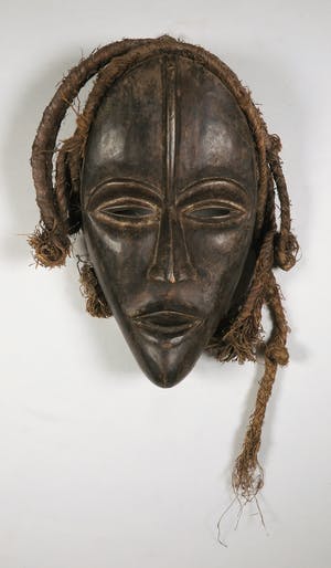 Dan - Houten masker met haar van touw kopen? Bied vanaf 1!