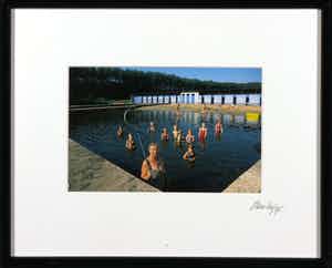 Paul Huf - Foto, In het water - Ingelijst verkocht voor € 1!