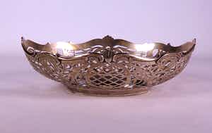 Koninklijke Van Kempen & Begeer - Antiek zilver mandje van Van Kempen verkocht voor € 250!