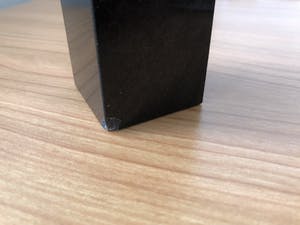 Corry Ammerlaan - Hoog slank beeld op sokkel - Titel " VROUW DRAAGT FAMILIE " kopen? Bied vanaf 45!