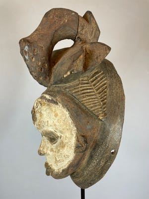 Punu - African female PASSPORT mask from the Punu - Gabon. kopen? Bied vanaf 25!