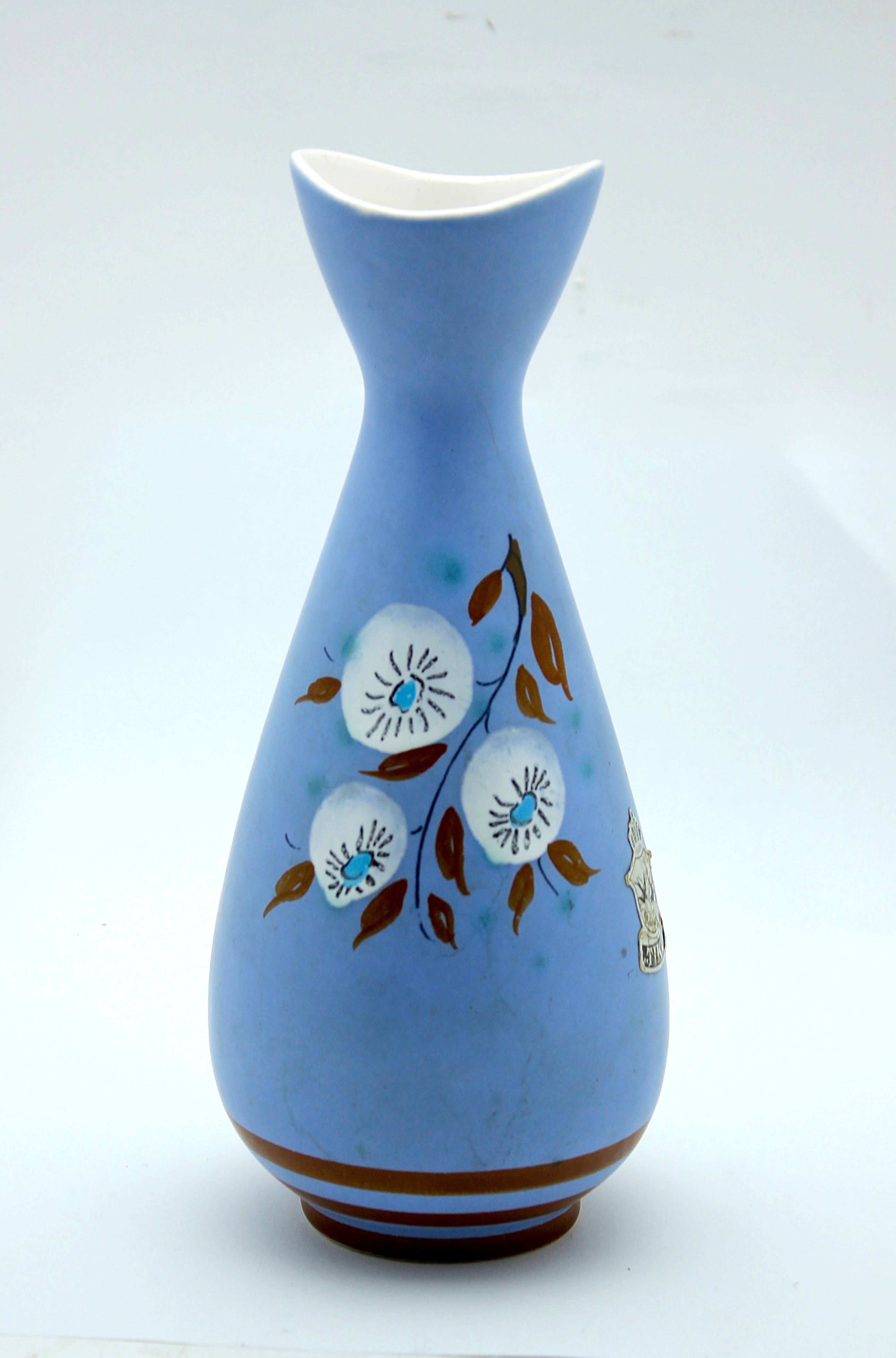 Plateelbakkerij Tiko - Blauwe vaas met handgeschilderd floraal decor 'Lucien' - 1950's verkocht voor € 19!