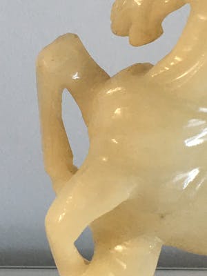 Niet of onleesbaar gesigneerd - Italian alabaster. Horse Sculpture kopen? Bied vanaf 1!