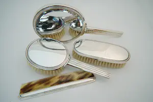 99 - Art-Deco 1920 4-delige gedeeltelijk sterling zilveren Kap-set kopen? Bied vanaf 320!