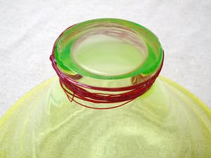 Niet of onleesbaar gesigneerd - Glas schaal kopen? Bied vanaf 1!