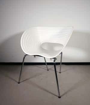 Ron Arad - Staal en polypropeen, Tom Vac stoel voor Vitra (meerdere exemplaren beschikbaar!) verkocht voor € 50!