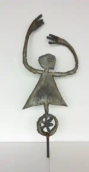 Albrecht Genin - Sculptuur van metaal, Tänzerin mit Rad verkauft für € 425!