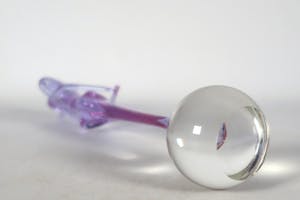 Niet of onleesbaar gesigneerd - Glas, Zoenend paar kopen? Bied vanaf 10!