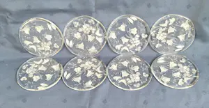 August Walther & Sohne AG - Glazen onderzetters/bordjes met bloemmotief (8) kopen? Bied vanaf 20!