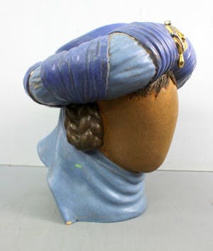 Niet of onleesbaar gesigneerd - "Vrouw met tulband" kopen? Bied vanaf 10!