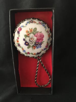 Niet of onleesbaar gesigneerd - Frans handspiegeltje kopen? Bied vanaf 10!