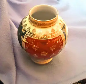 AcheterDW Karlsbader Porzellan - Vase Josef Kuba JKW Dekor Karlsbad handbemalt Galante Szene 40er Jahre? Enchérissez de 85!
