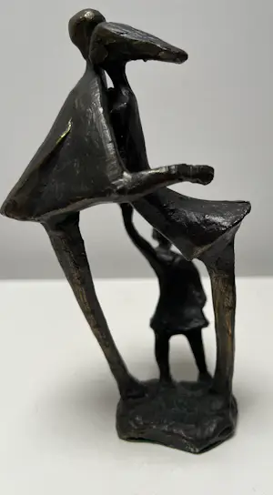 Corry Ammerlaan - Bronzen sculptuur | Vader, kind, moeder kopen? Bied vanaf 20!