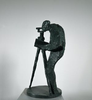 Brons (Onbekend) - Groot beeld van een landmeter kopen? Bied vanaf 350!