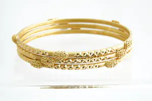 81 -  Fraaie SET van 3 hoog gehalte (22krt) gouden armbanden - Oosters model kopen? Bied vanaf 1740!