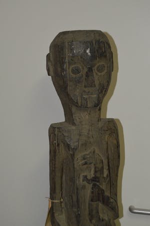 Niet of onleesbaar gesigneerd - Houten beeld. Oran Ulu. Borneo. kopen? Bied vanaf 1!