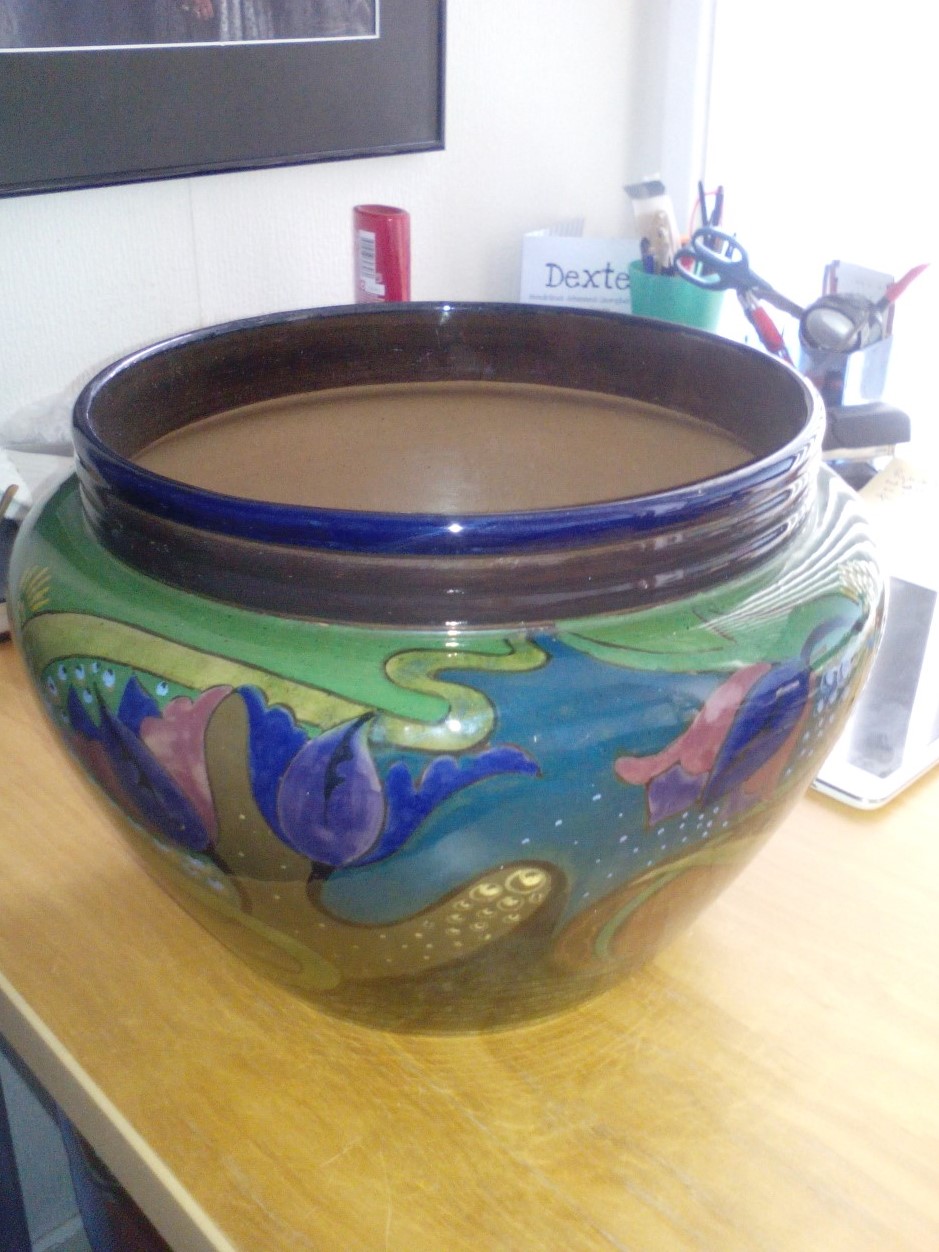 Niet of onleesbaar gesigneerd - Mooi gedecoreerde bloempot. kopen? Bied vanaf 1!