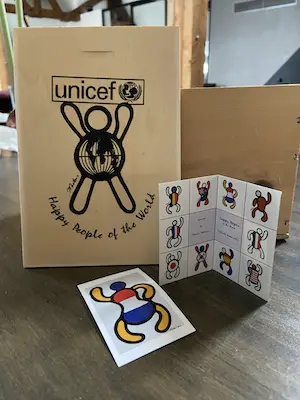 Berry Martens - Happy People Of The World | 2x kop schotel porselein NL + JAP kopen? Bied vanaf 1!