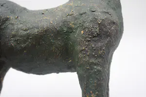 Niet of onleesbaar gesigneerd - Uitermate Prachtig Terracota Paard- Bladgoud (20e eeuw) kopen? Bied vanaf 1!