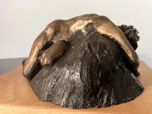 Brons (Onbekend) - Liggende vrouw kopen? Bied vanaf 139!